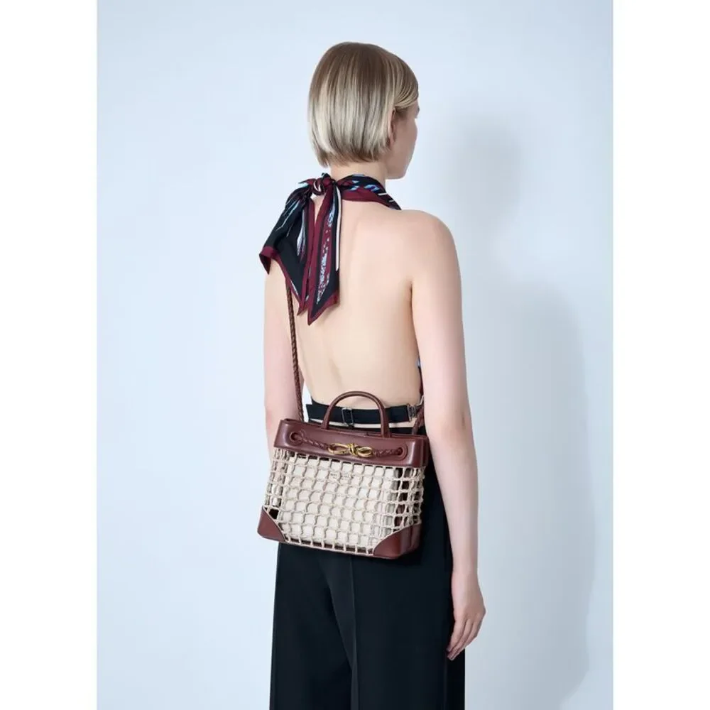 Bottega Veneta Women Small Andiamo Handbag - Picture 7 of 7